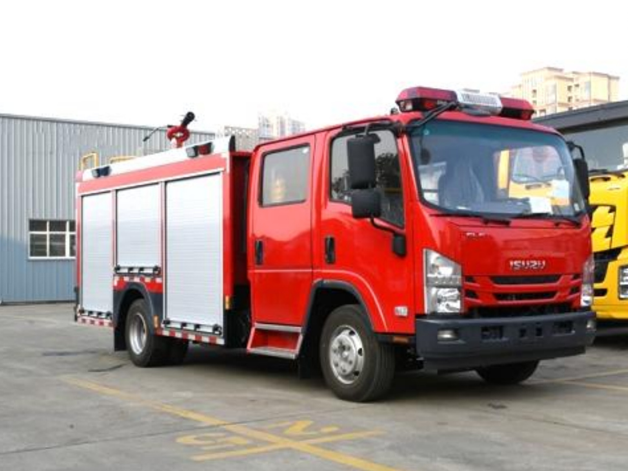 Isuzu 4 Ton Water Tank Fire Truck product view