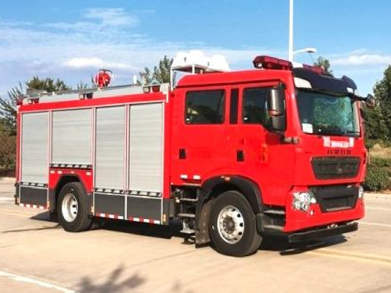 Sinotruk Howo 5 Ton Compressed Air Foam Fire Truck product view