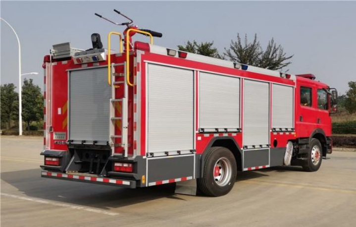 Dongfeng 7 Ton Foam Fire Truck detail view 5