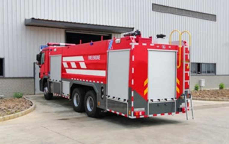 Mercedes-Benz 16 Ton Foam Fire Truck detail view 2