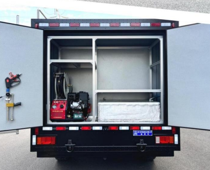 Mengshi Equipment Command Vehicle detail view 4