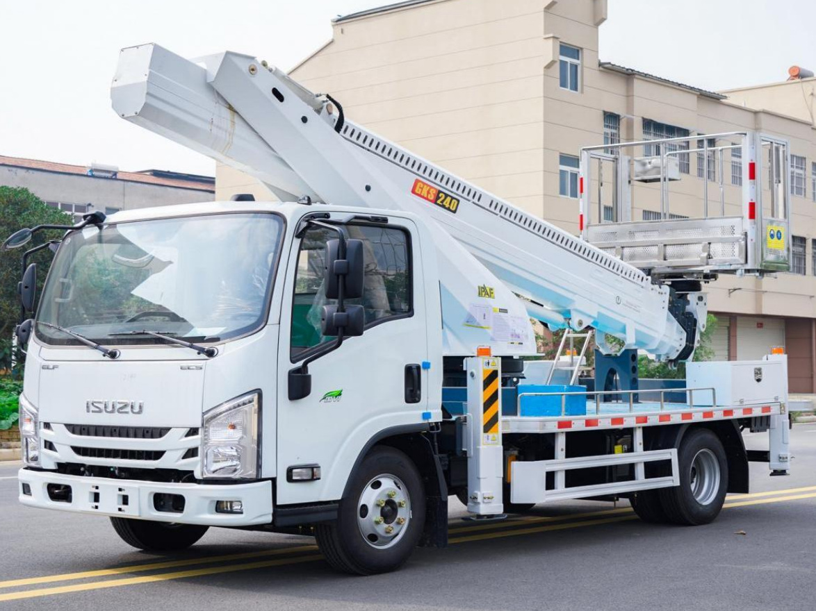 Isuzu 24m Aerial Work Platform product view
