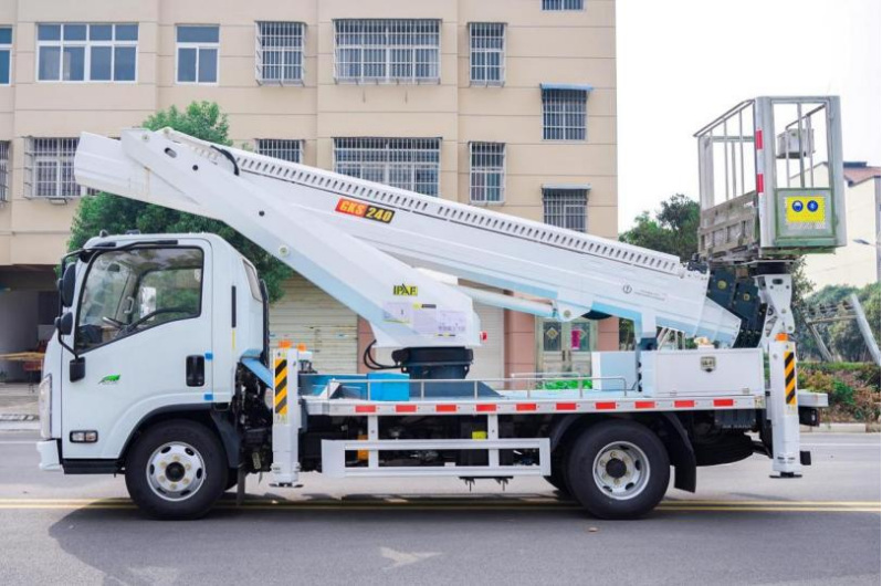 Isuzu 24m Aerial Work Platform detail view 2