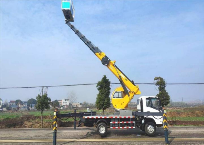 Isuzu GKS30E Model Pro Flagship Edition Aerial Work Platform detail view 4