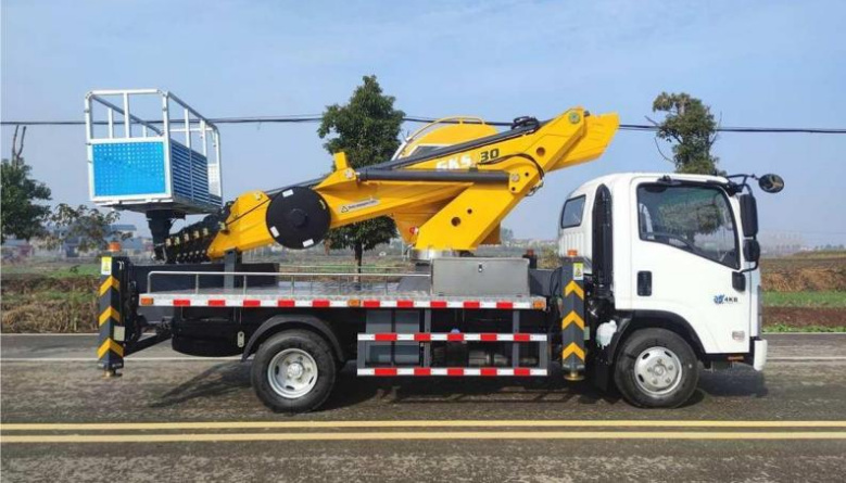 Isuzu GKS30E Model Pro Flagship Edition Aerial Work Platform detail view 5