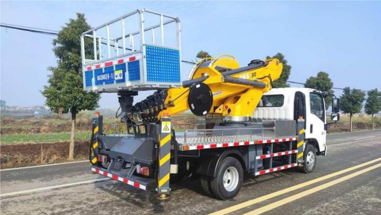 Isuzu GKS30E Model Pro Flagship Edition Aerial Work Platform detail view 6