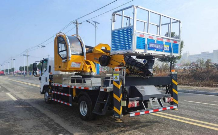 Isuzu GKS30E Model Pro Flagship Edition Aerial Work Platform detail view 8