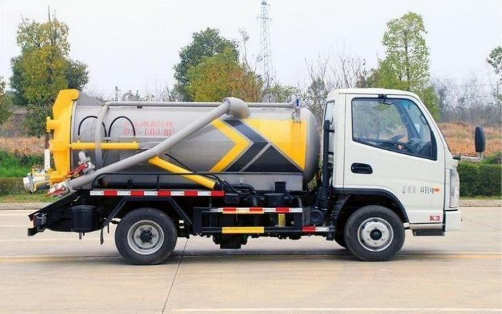 Kaima 2m³ Vacuum Sewage Truck detail view 5