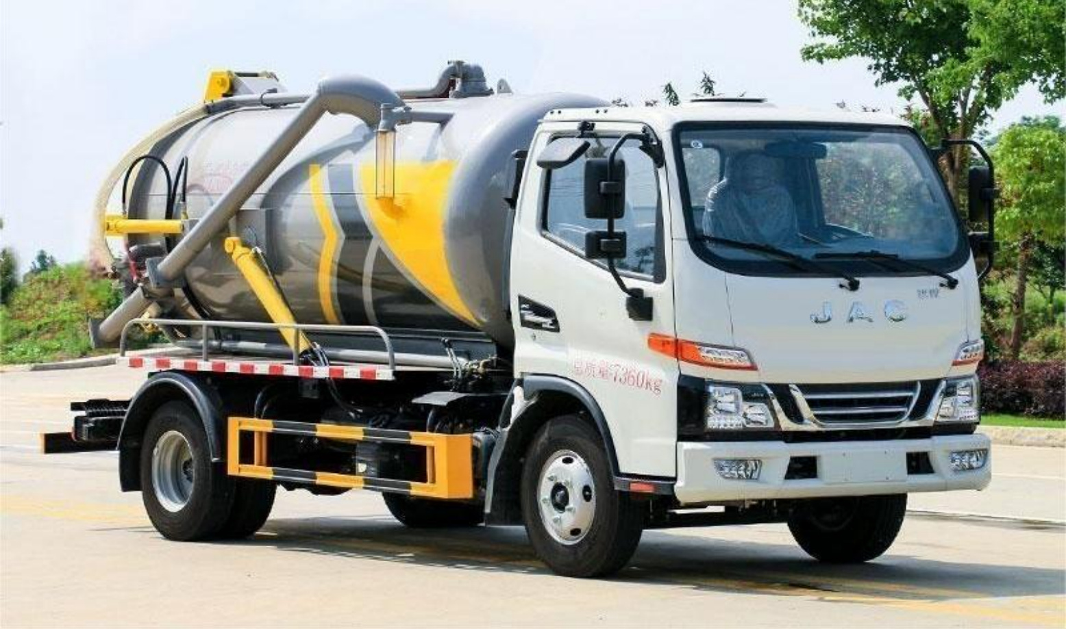 JAC Junling V3 4m³ Vacuum Sewage Truck product view