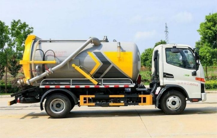 JAC Junling V3 4m³ Vacuum Sewage Truck detail view 5