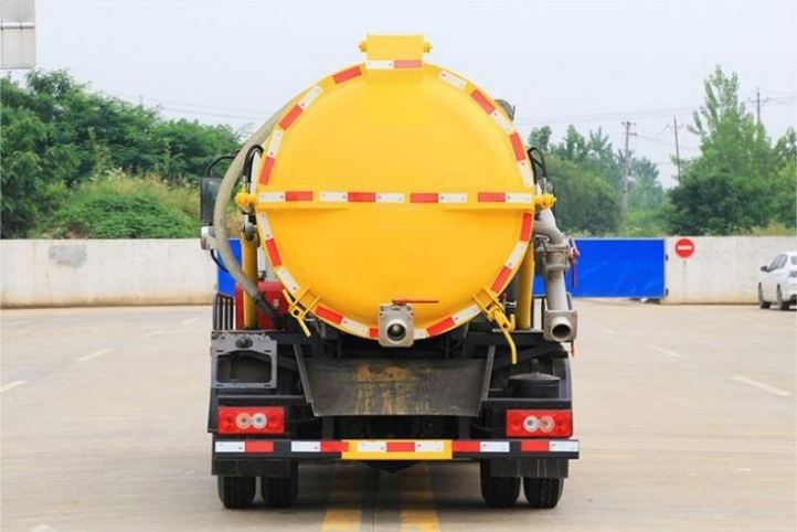 Foton Times Pilot H2 4m³ Vacuum Sewage Truck detail view 3