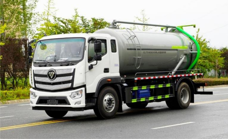 Foton Ouhang 12m³ Vacuum Sewage Truck detail view 4