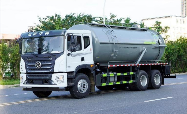 Dongfeng Huashen T5 15m³ Vacuum Sewage Truck detail view 3