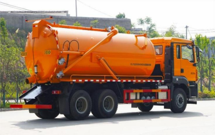 Shaanxi Heavy Duty Truck 15m³ Vacuum Sewage Truck detail view 5