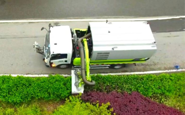 Jiangling Kairui 3m³ Green Space Trimming Truck detail view 2