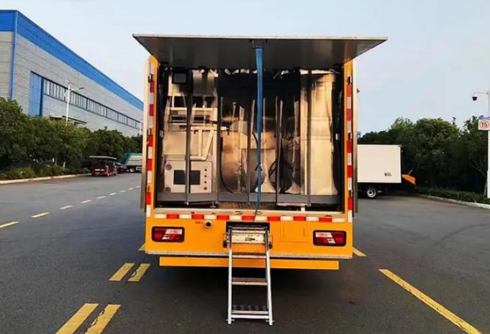 Jiangling Kairui UV Pipe Repair Truck detail view 3