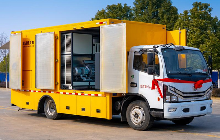Dongfeng Duolika UV Pipe Repair Truck detail view 5