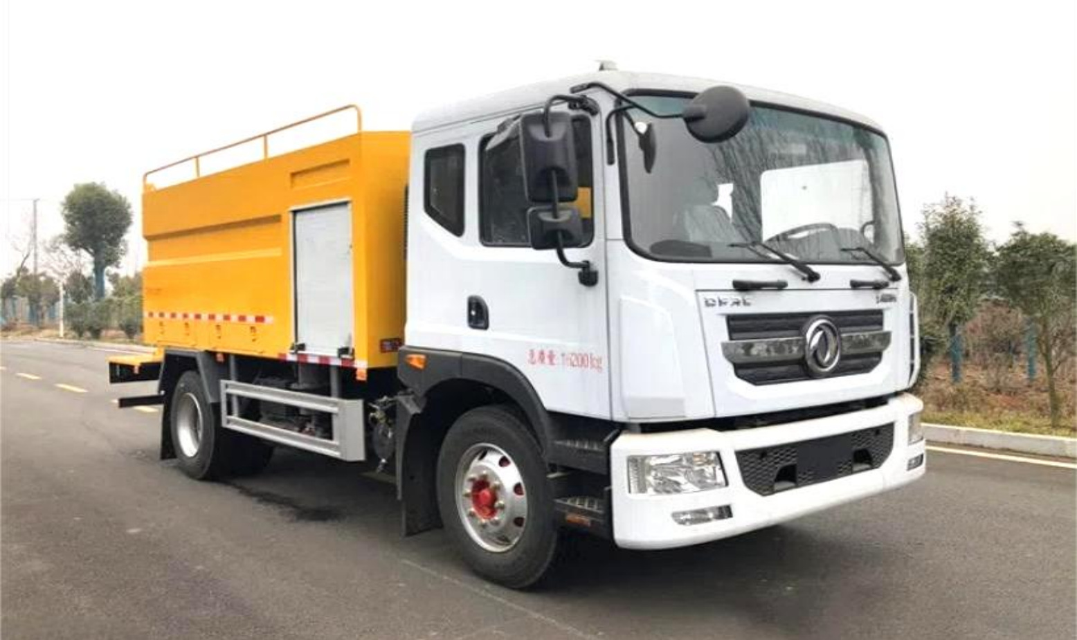 Dongfeng D9 9m³ Sewer Jetter & Cleaning Truck product view