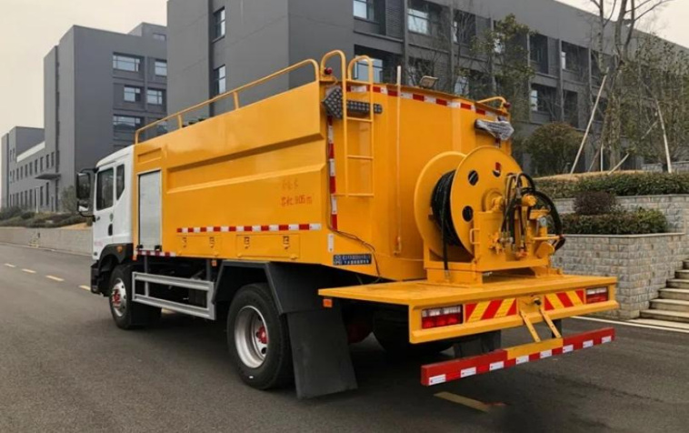 Dongfeng D9 9m³ Sewer Jetter & Cleaning Truck detail view 2
