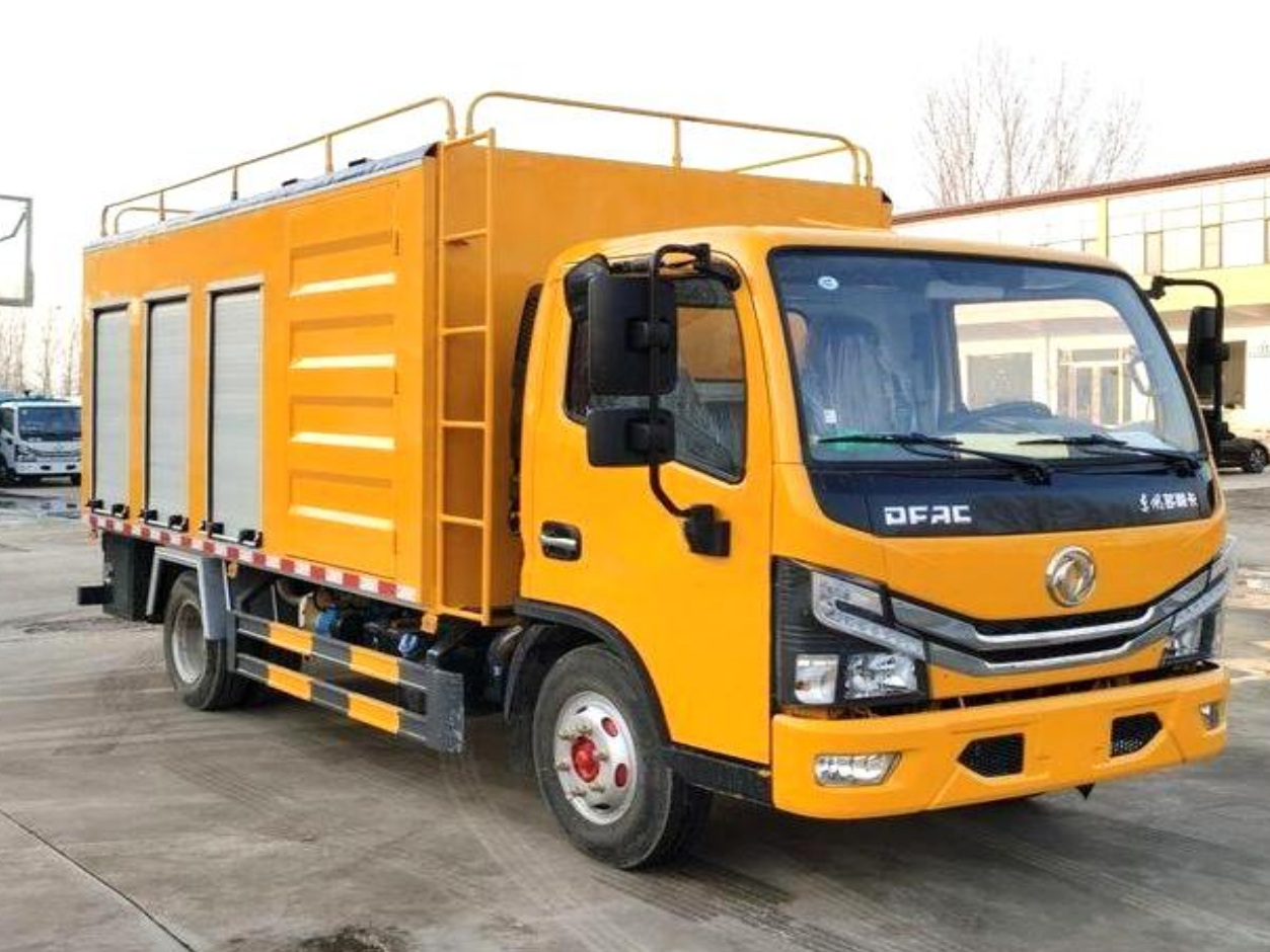 Dongfeng Duolika Sewage Treatment Truck product view