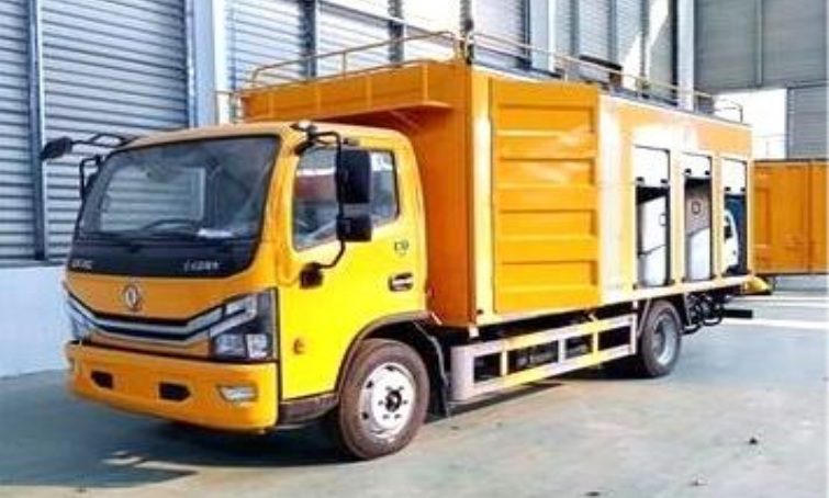 Dongfeng Duolika Sewage Treatment Truck detail view 3