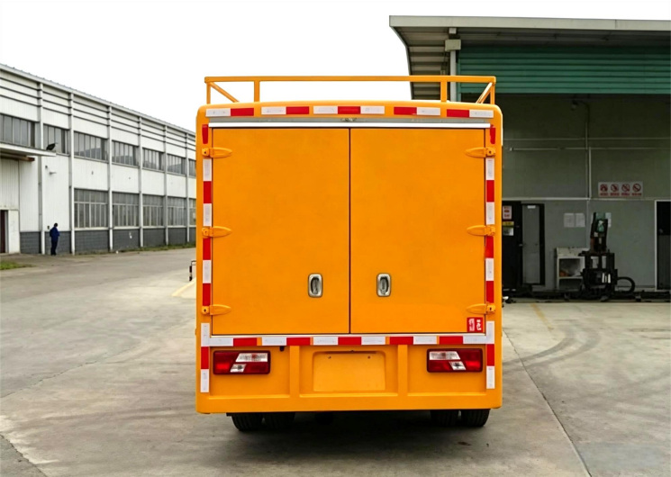 Jiangling Emergency Lighting Truck detail view 2