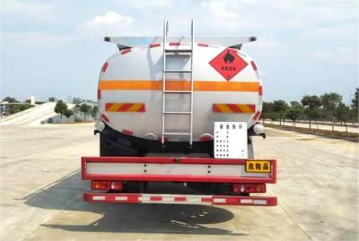 Dongfeng Tianjin 12m³ Oil Transport Truck detail view 4