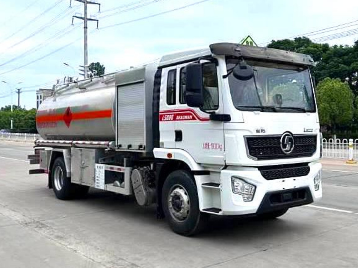 Shacman Delong 15m³ Aircraft Refueling Truck product view