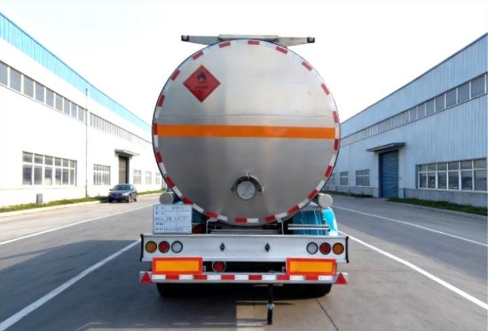 35m³ Asphalt Transport Semi-trailer (CLY9404GLYC) detail view 4