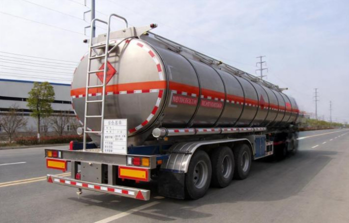 30m³ Asphalt Transport Semi-trailer detail view 5