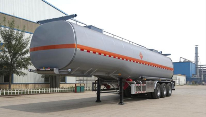 42m³ Asphalt Transport Semi-trailer detail view 3