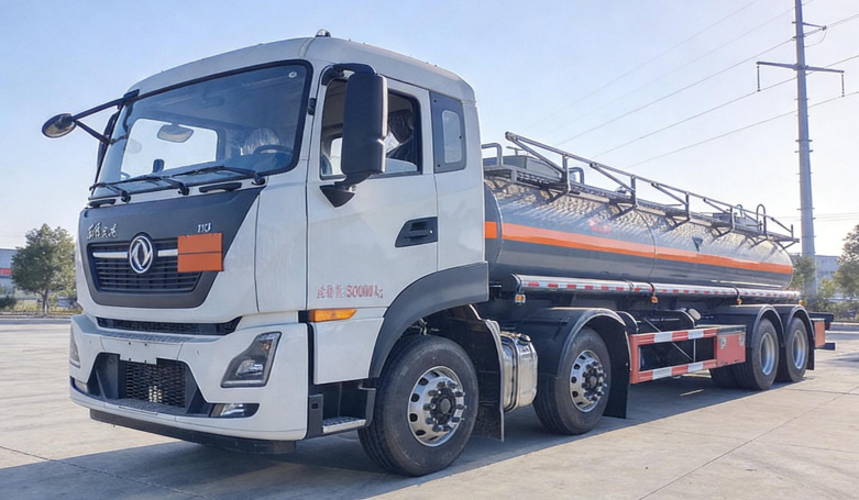 Dongfeng Tianlong 12m³ Corrosive Goods Tank Transport Vehicle detail view 3