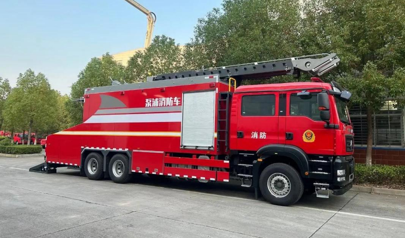 Sinotruk SITRAK 6×4 Fire Pump Truck product view
