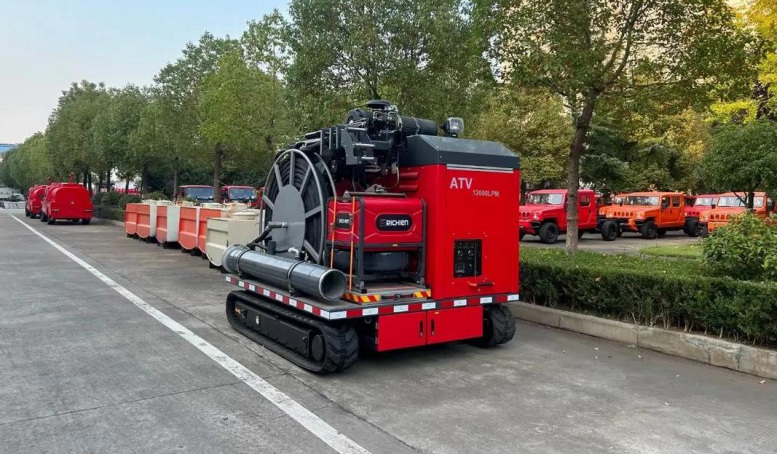 Sinotruk SITRAK 6×4 Fire Pump Truck detail view 3